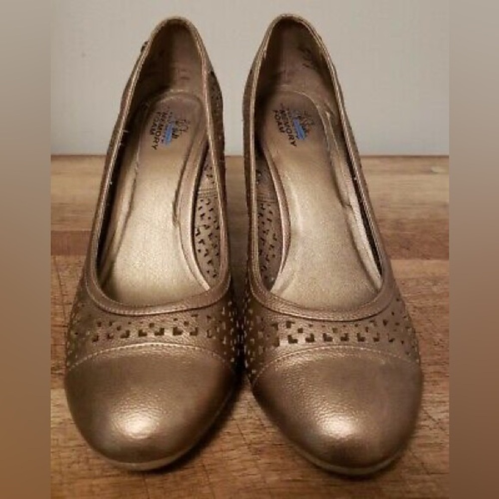 Lifestride | Metallic Bronze Pumps Memory Foam